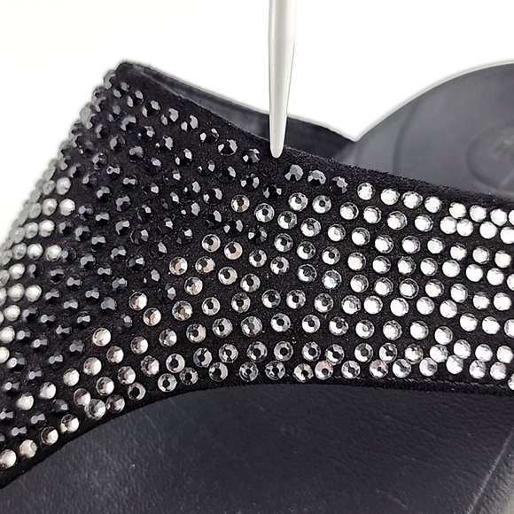 Fitflop Women's Lulu Black Popstud Toe-Post Shiny Metal Studs Sandals Size 7 - Picture 15 of 16